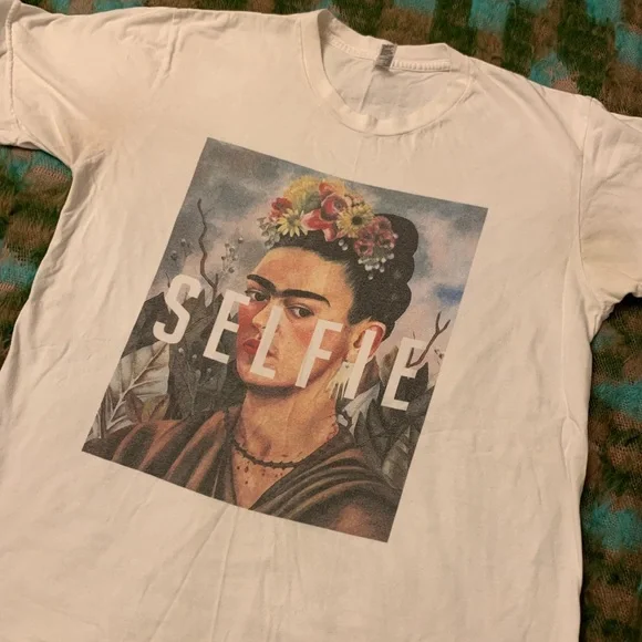 Selfie Frida Kahlo Portrait Tee - Picture 2 of 6